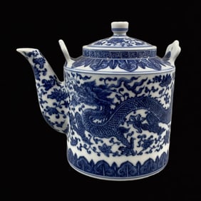 An Exquisite Blue and White Lotus and Dragon Pattern Pot