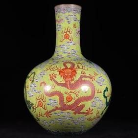 A Huge Green Ground Famille-Rose Auspicious Cloud and Dragon Pattern Vase