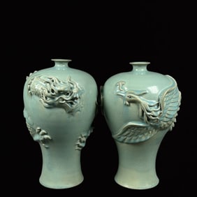 A Pair of Exquisite Ru yao Dragon and Phoenix Vases