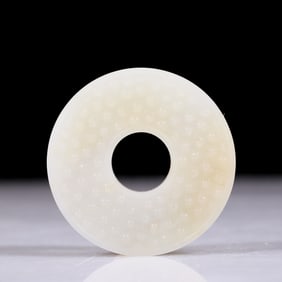 An exquisite white jade pendant