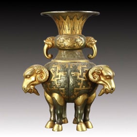 An Exquisite Gilt Bronze Sheep Pattern Beast -Ears Vase