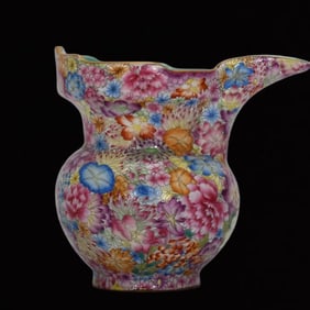 An Exquisite Enamel Flower Pattern Pot
