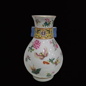 An Exquisite Famille-Rose Flower and Butterfly Pattern Painted Gold Double-Ears Vase