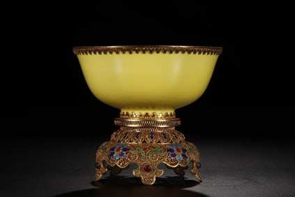 A Rare Yellow Glazed Inlaid with Gems and Gilt Silver Bowl