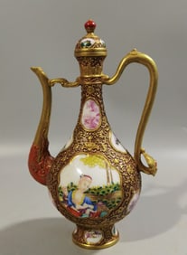 A Rare Enamel Character Patterns  Outline in Gold Vase