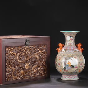 A Rare Enamel Figure Story Phoenix-head Vase