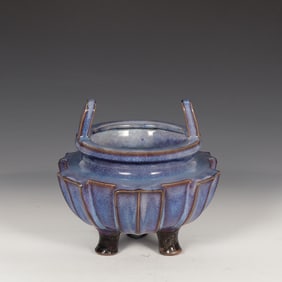 A Rare Jun yao Grape Purple Glazed Double-Ears and Tripod Censer?