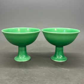 A pair of Rare Melon-Green Glaze Cup