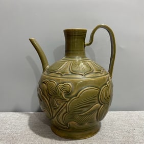 A Rare Yaozhou Kiln Carved Flower Pattern Pot