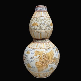 A Rare Lifen Double Phoenix Pattern Vase