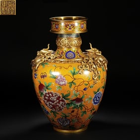 A Rare Cloisonne Flower Pattern Vase