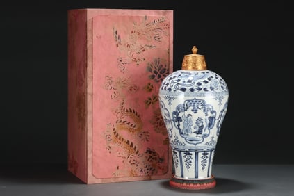 A Rare Blue and white lotus figure story pattern vase
