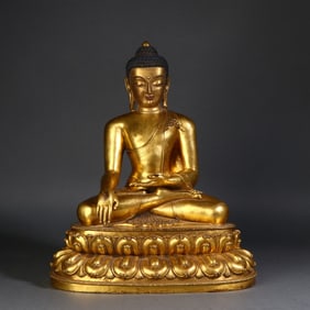 A Rare  Gilt Bronze Sakyamuni Tibetan Buddha Statue