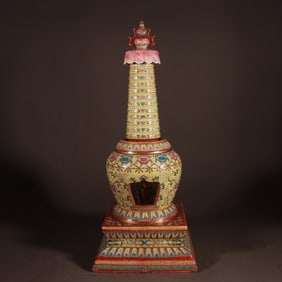 A Rare Green Ground Famille-Rose Flower Patterns Pagoda