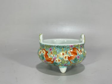 Turquoise Green Glazed Famille-Rose Bat Pattern Censer