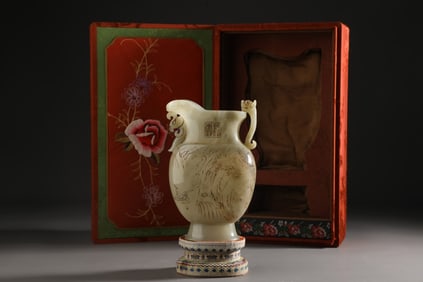 A Rare Hetian Jade Flower and Bird Pattern Vase