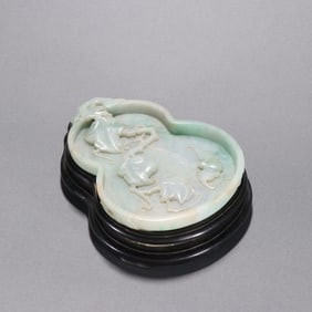 An Exquisite Jadeite Bats and Peach Pattern Gourd-Shaped Brush Washer