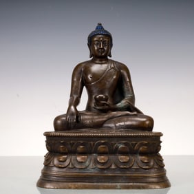 A Exquisite Coppery Statue of Sakyamuni Buddha statue