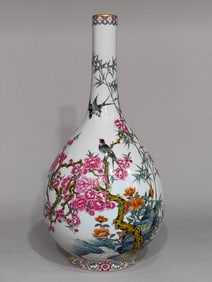 An Exquisite Famille-Rose Flower and Bird Pattern Lotus Pattern with poem Vase
