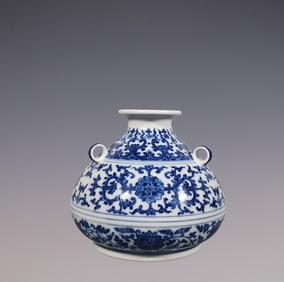 An Exquisite Blue and White Lotus Pattern Vase