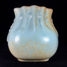 An Exquisite Ru yao Double-Ears Vase