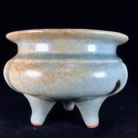 An Exquisite Long quan yao Tripod Censer