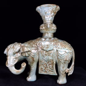 An Exquisite Ru yao Elephant-Shaped Censer