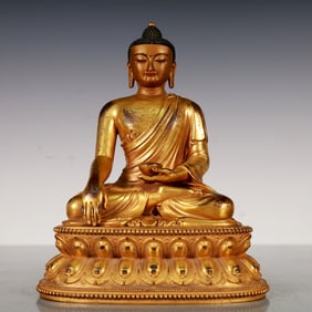 A Exquisite Gilt Bronze Statue of Sakyamuni Buddha statue