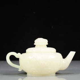 A Exquisite White Jade Dragon Pattern Teapot