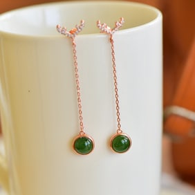 A Pair of Exquisite Sterling Silver Inlaid Jasper Earrings