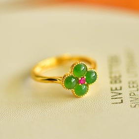 An Exquisite Sterling Silver-Gold Plated Inlaid Jasper Ring