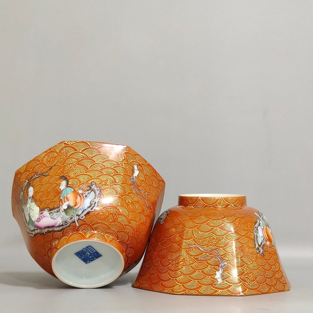 A Pair of Exquisite Coral Red Glazed Painted Gold Seawater and Figure Pattern Bowls