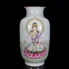 A Rare Famille-Rose Painted Gold Auspicious Cloud and Avalokitesvara Pattern Vase,With Poem