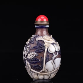 An Exquisite Glass Flower and Bird Pattern Snuff Bottle