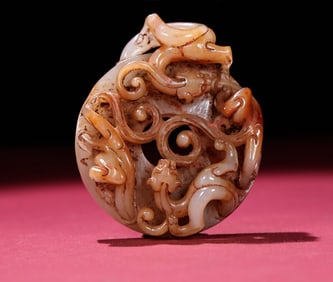 An Exquisite White Jade Chi-Dragon Pattern Pendant