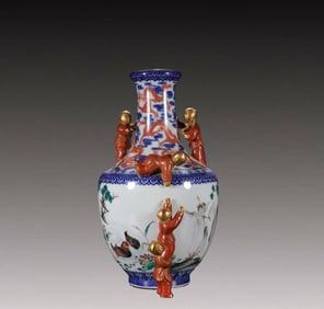 A Rare Blue and White Iron-Red Painted Gold Flower and Bird Pattern Double-Ears Vase
