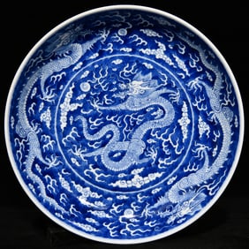 An Exquisite Blue and White Auspicious Cloud and Dragon Pattern Plate