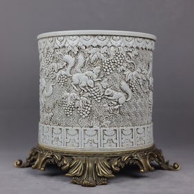 An Exquisite White Porcelain Inlaid Bronze Squirrel and Grapes Pattern Brush Pot