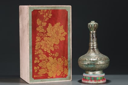 An Exquisite Bronze Inlaid Silver Cicada Pattern Vase,With Inscription