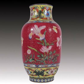 An Exquisite Famille-Rose Ruby Red-Glazed Flower Pattern Vase