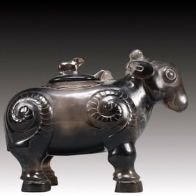 An Exquisite Crystal Horse-Shaped Censer