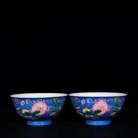 A Pair of Exquisite Enamel Blue Ground Flower Pattern Bowls