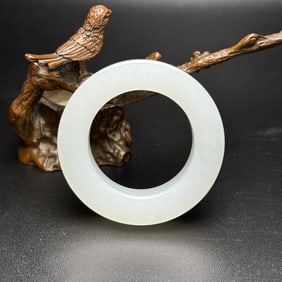 An Exquisite White Jade Ring