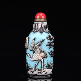 An Exquisite Glass Crane and Phoenix Pattern Snuff Bottle