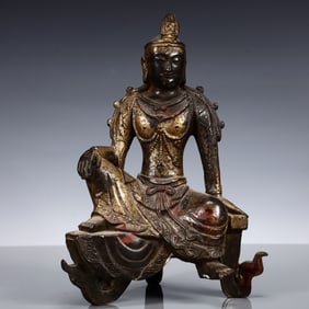 A Solemn Gilt Bronze Statue of Avalokitesvara