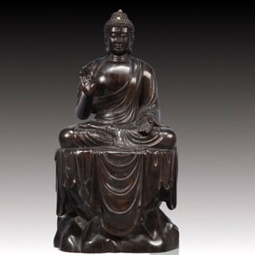 An Exquisite Eaglewood Statue of Sakyamuni