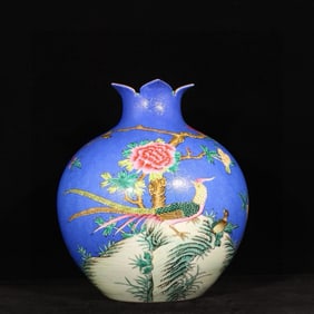 A Rare Enamel Blue Glazed Painted Gold Flower and Bird Pattern Pomegranate-Shaped Vase