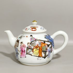 An Exquisite Famille-Rose Painted Gold Character and Story Pattern Teapot