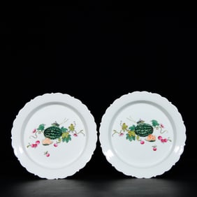 A Pair of Exquisite Enamel Fruits and Insect Pattern Plates
