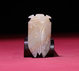 An Exquisite White Jade Cicada Hand Piece